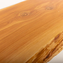 Cargar imagen en el visor de la galería, Cedar Wood Floating Shelves 24in, Live Edge, Poly Sealed (2-pack)